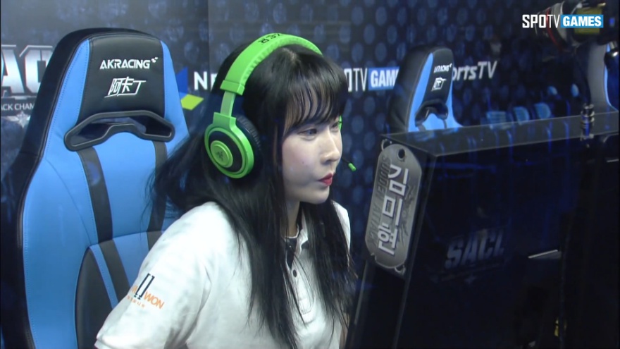 2017 서든어택 챔피언스리그  여성부 8강 B조 1경기 3set  담원게이밍 vs versus.  [듀오]